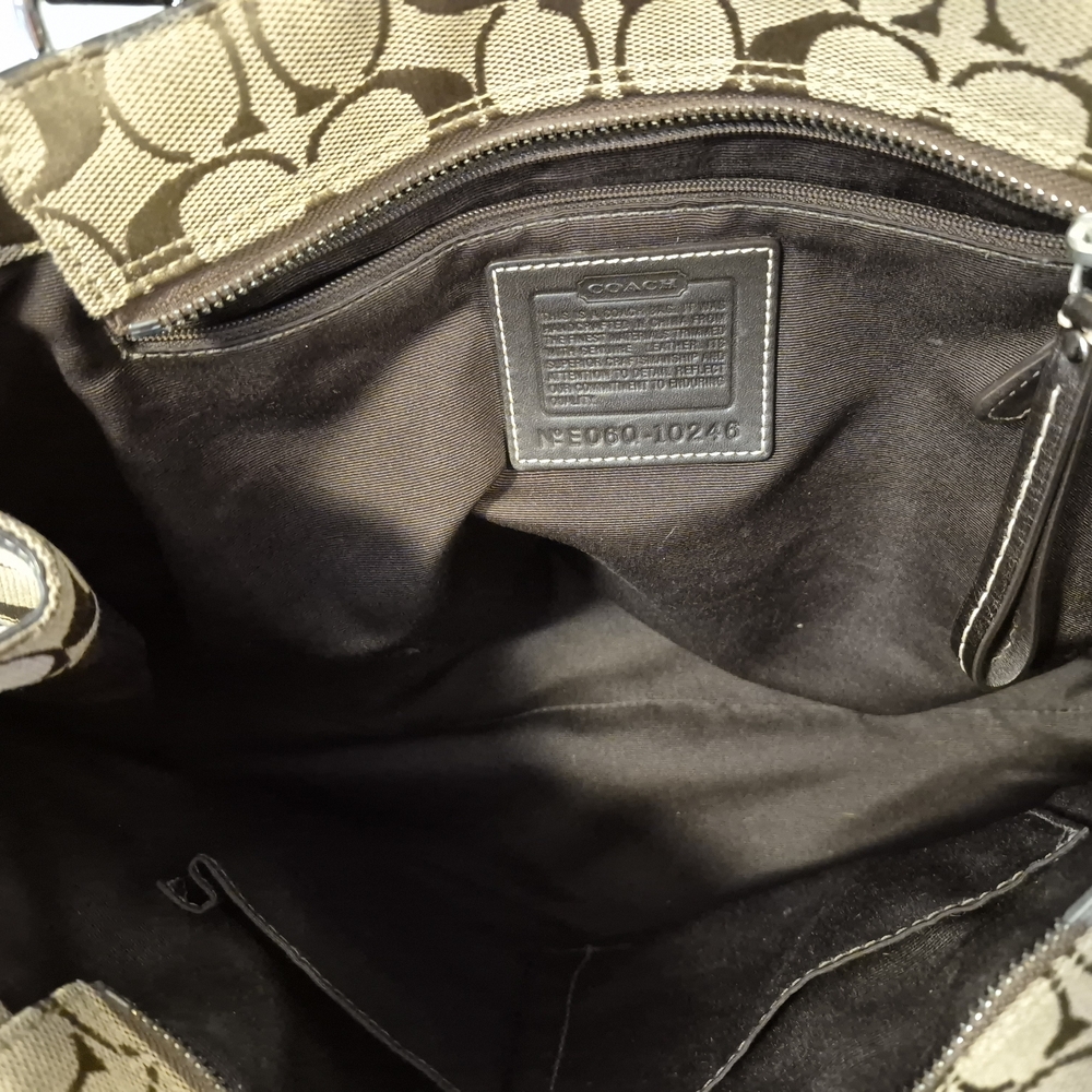 Vintage Coach Tan and Black Shoulder Bag - Picture 8 of 10